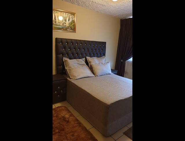 3 bed property to rent in SINOVILLE